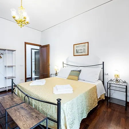 Apartment Lungarno Casa Esclusiva Florence
