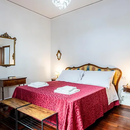 Apartment Lungarno Casa Esclusiva Florence